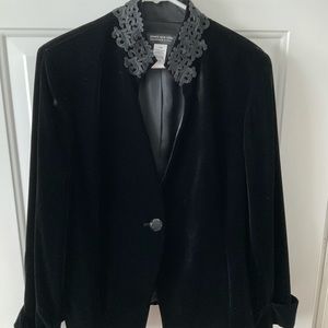 Ladies Beautiful Black Velvet Jacket Worn once.  Like New Condition.